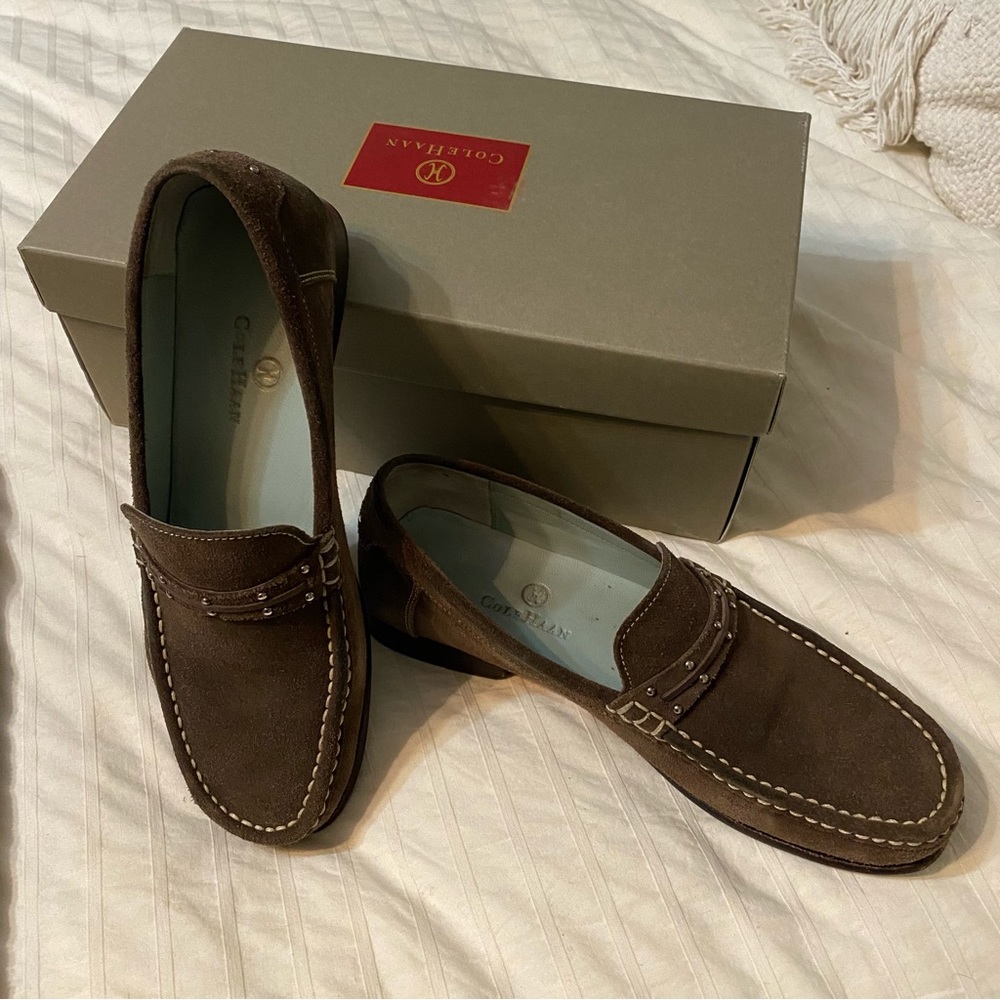 Cole Haan Edie Moc chocolate brown suede loafer size 7B